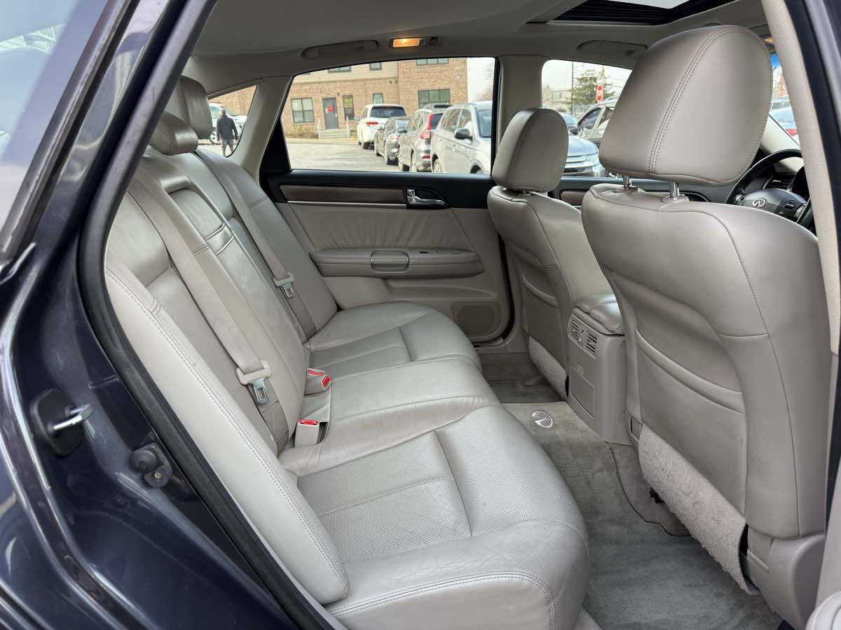 Used 2008 INFINITI M35 x w/ Technology Pkg image 12