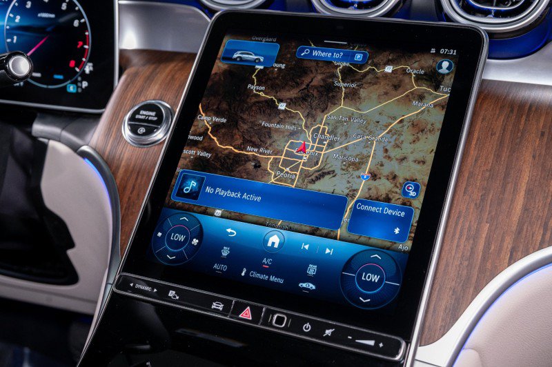 Used 2025 Mercedes-Benz GLC 300 image 19