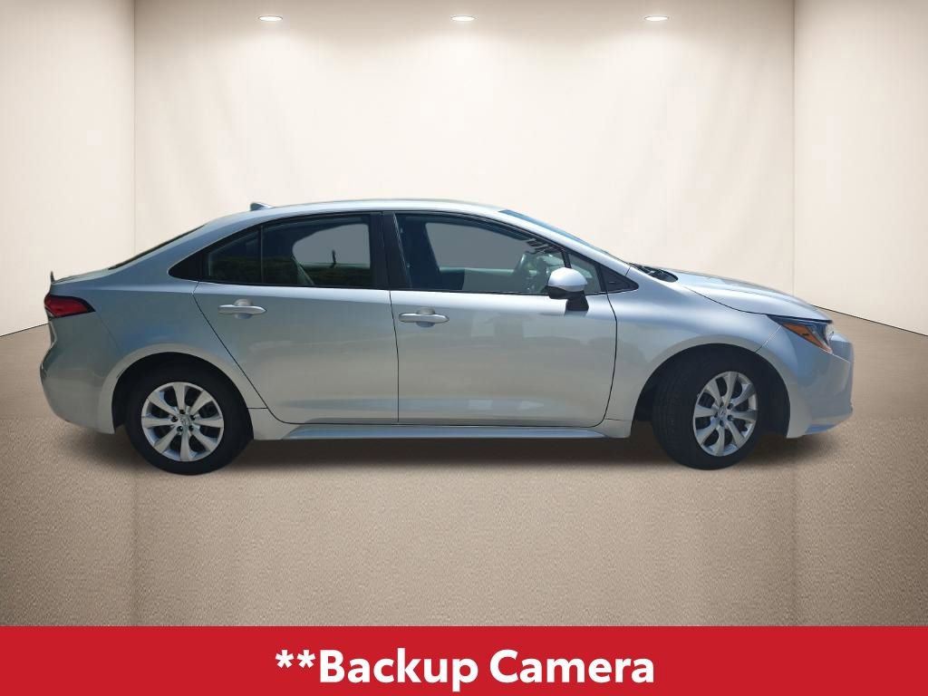 Used 2025 Toyota Corolla LE image 4