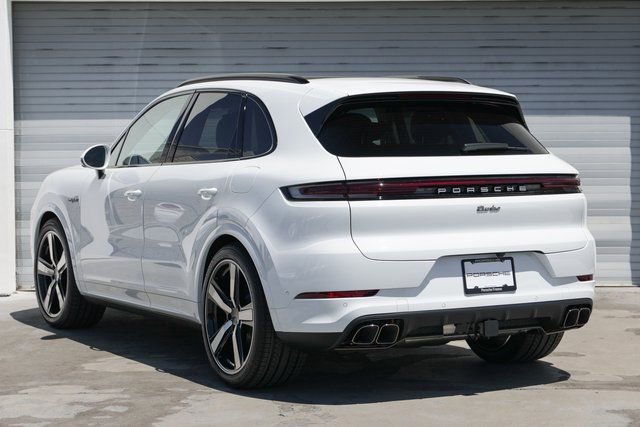New 2025 Porsche Cayenne Turbo image 3