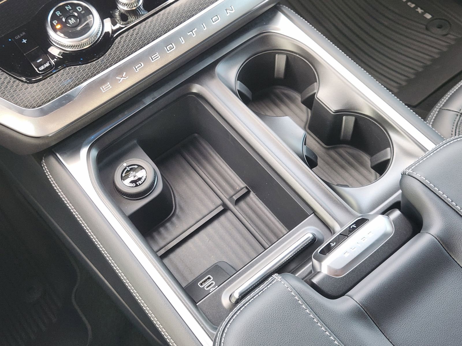 New 2026 Ford Expedition Max Platinum w/ Stealth Appearance Package image 19