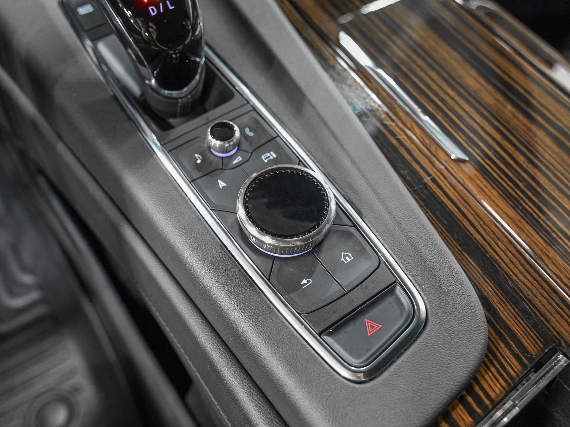 Used 2023 Cadillac Escalade ESV Luxury image 24