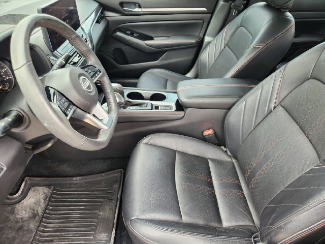 Used 2024 Nissan Altima 2.5 SR w/ SR Premium Package AWD/4WD image 12