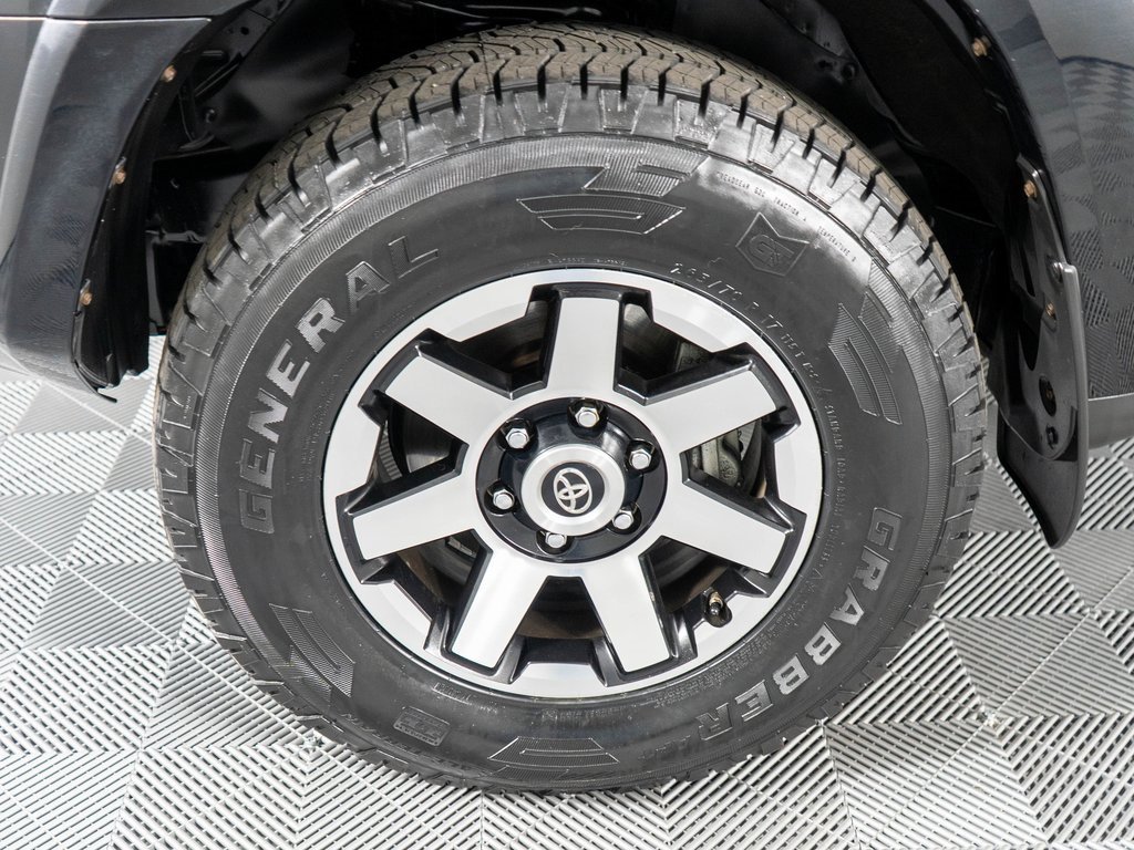 Used 2018 Toyota 4Runner TRD Off-Road Premium image 25