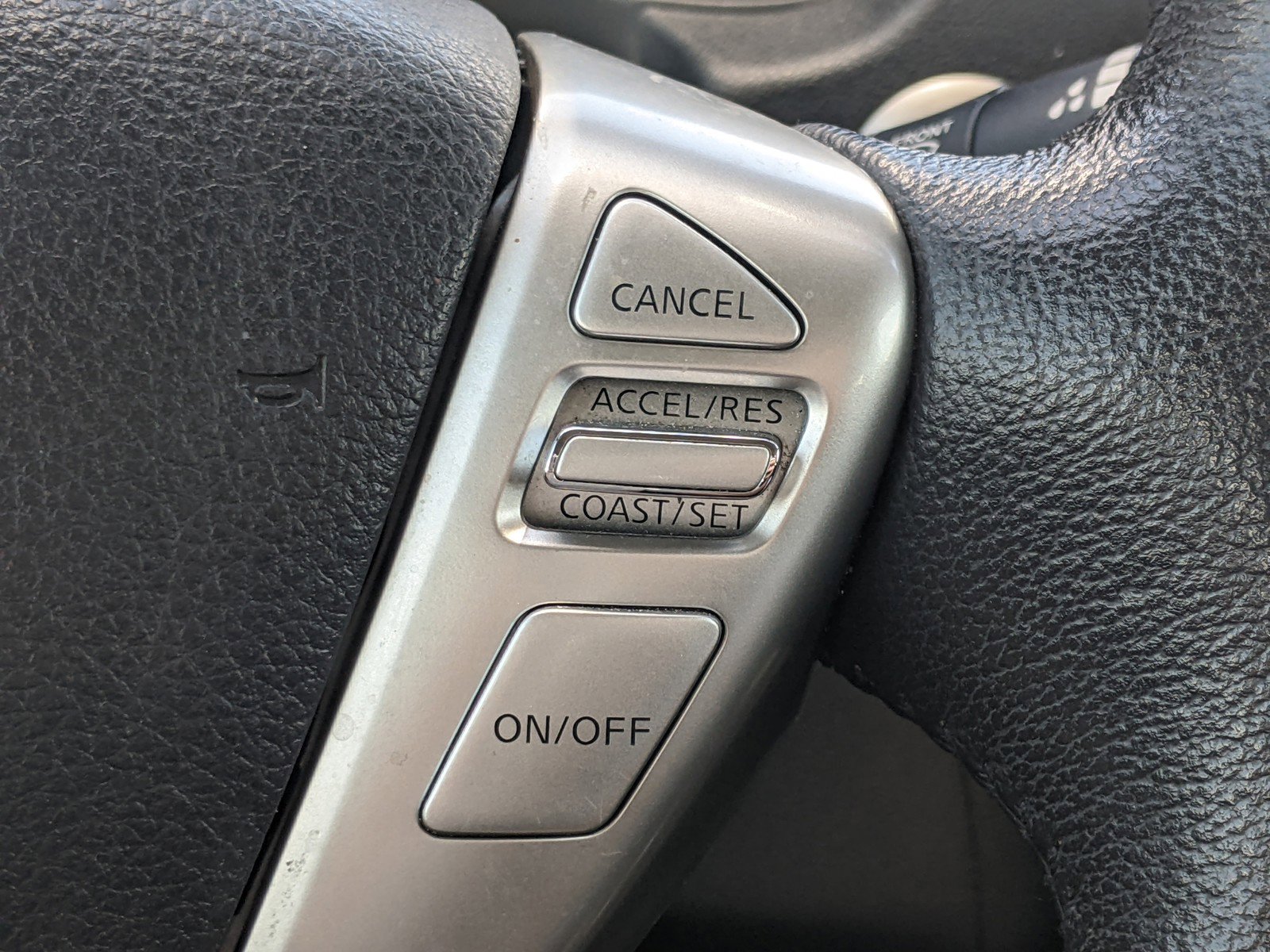 Used 2016 Nissan Versa Note SV image 18