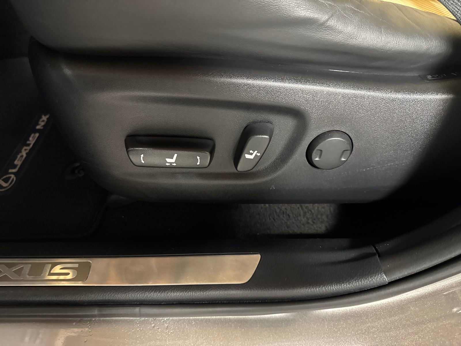 Used 2015 Lexus NX 200t FWD image 15