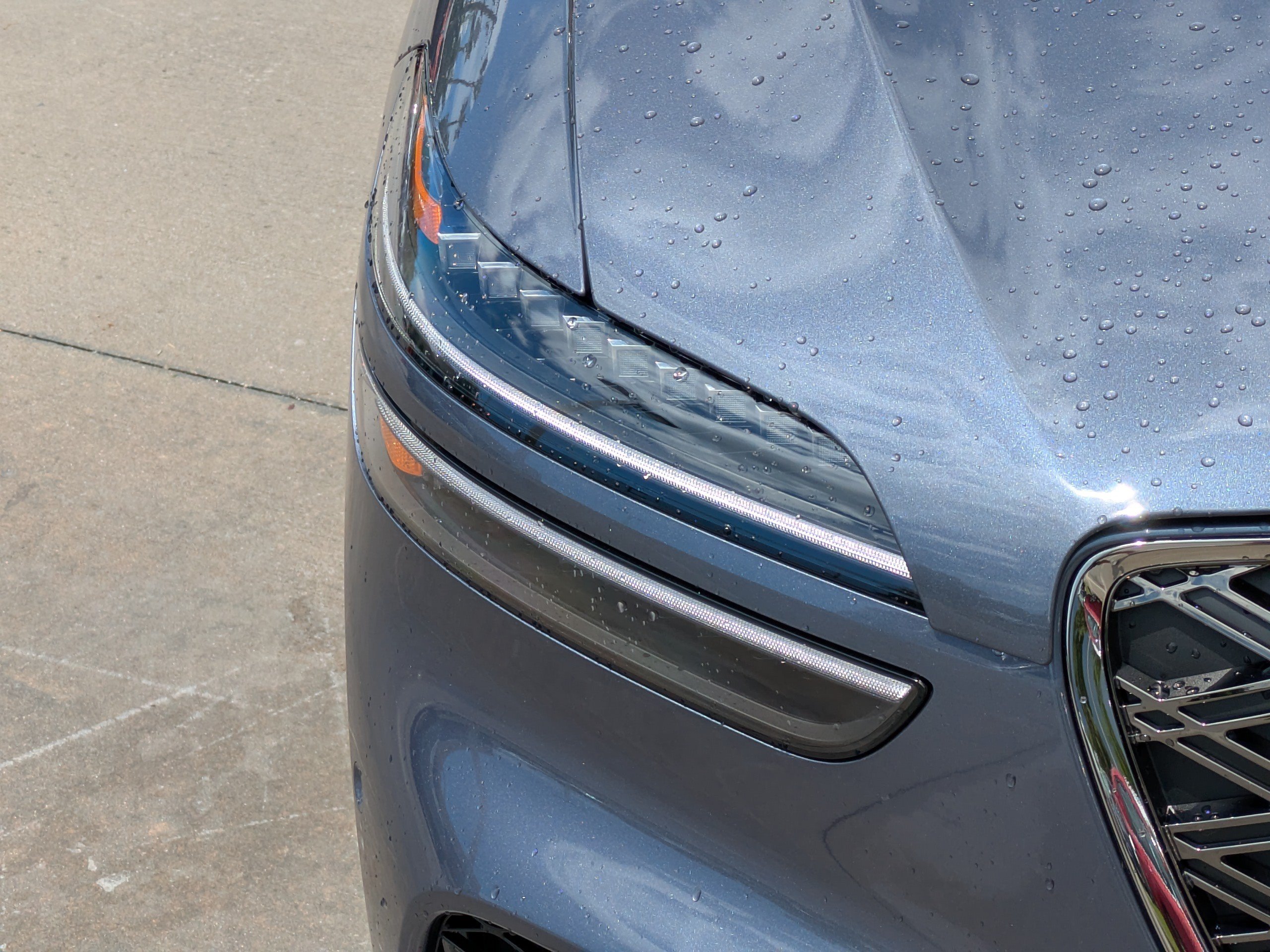 Certified 2026 Genesis GV70 2.5T Advanced AWD/4WD image 7