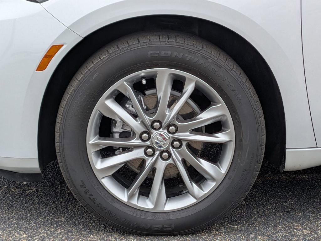 Used 2023 Buick Enclave Avenir w/ Avenir Technology Package image 11