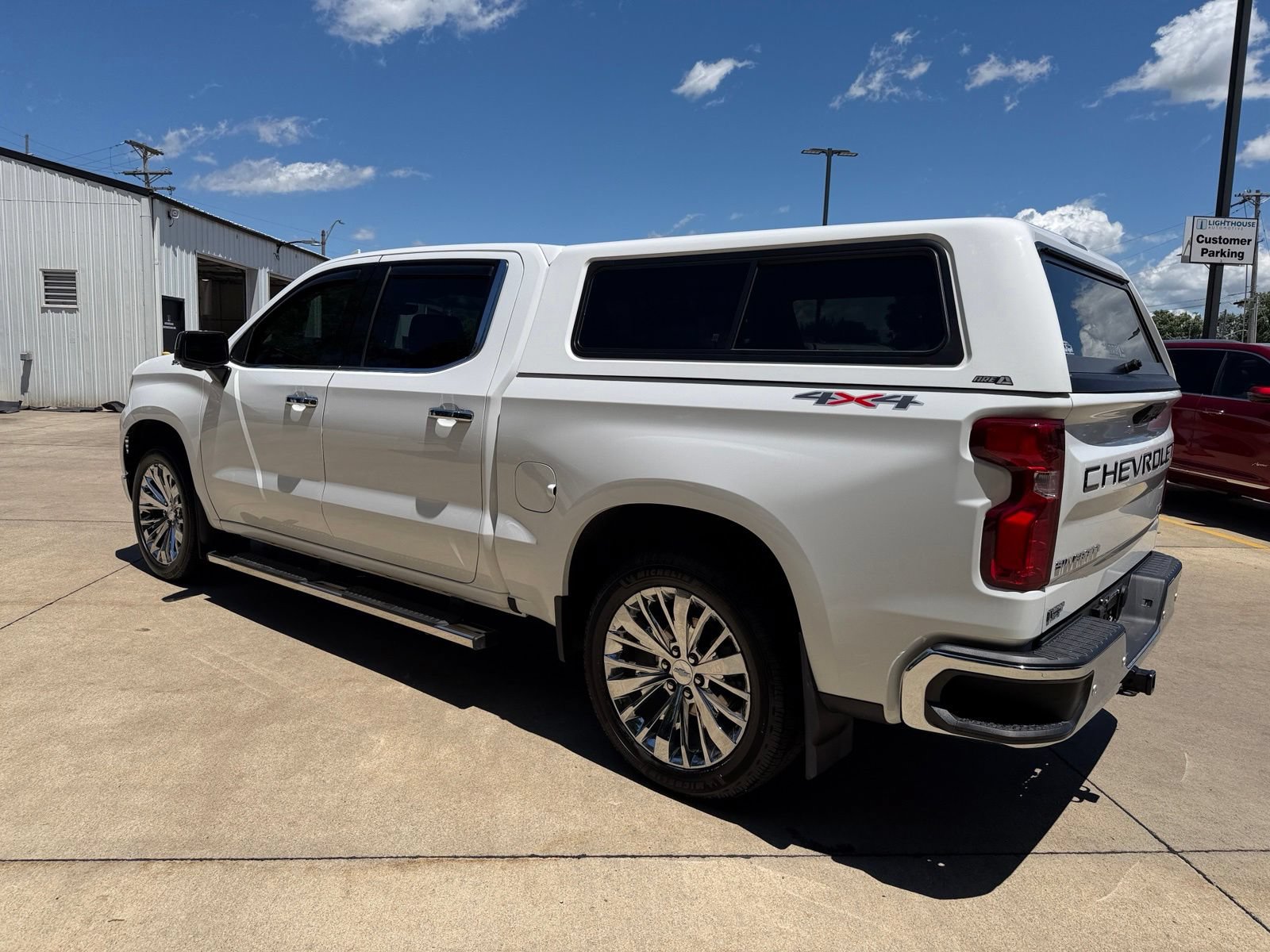 Used 2023 Chevrolet Silverado 1500 LTZ w/ Technology Package AWD/4WD image 9