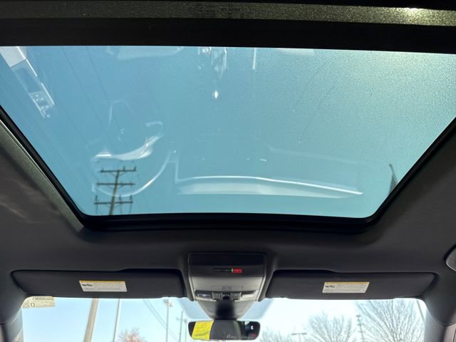 Used 2022 Volkswagen Atlas Cross Sport SEL R-Line AWD/4WD image 19