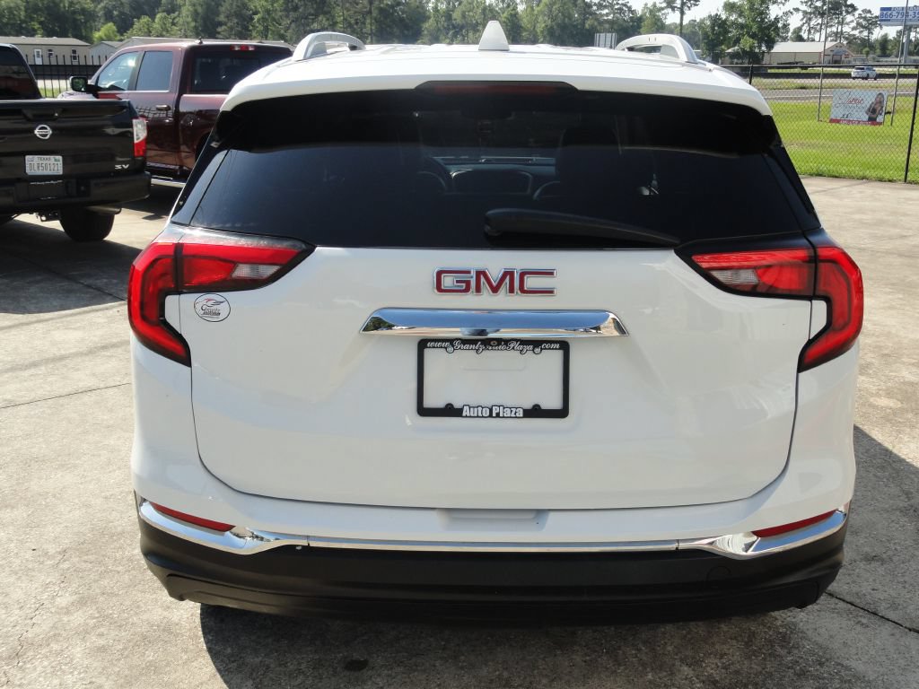 Used 2019 GMC Terrain SLT w/ Preferred Package FWD image 4
