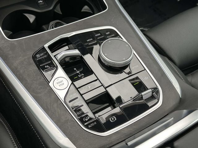 Certified 2025 BMW X5 xDrive50e w/ Premium Package image 36