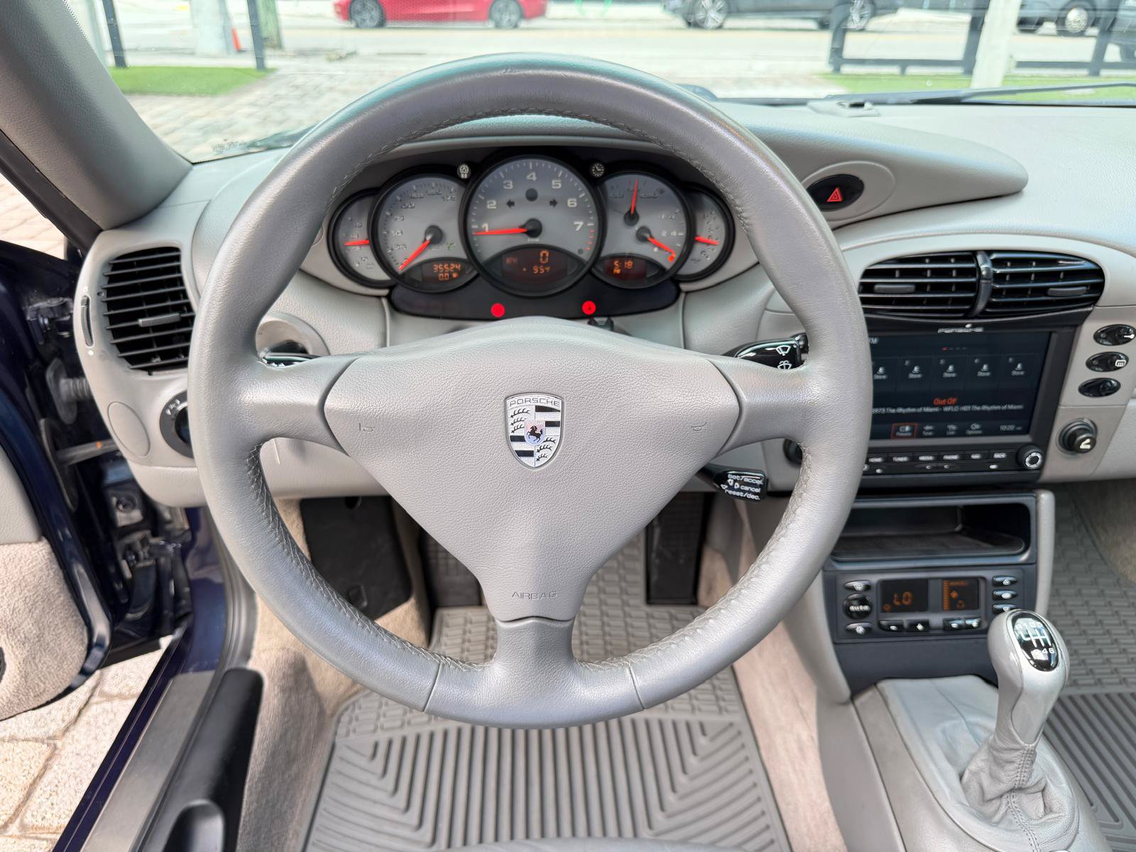 Used 2000 Porsche 911 Carrera RWD image 36