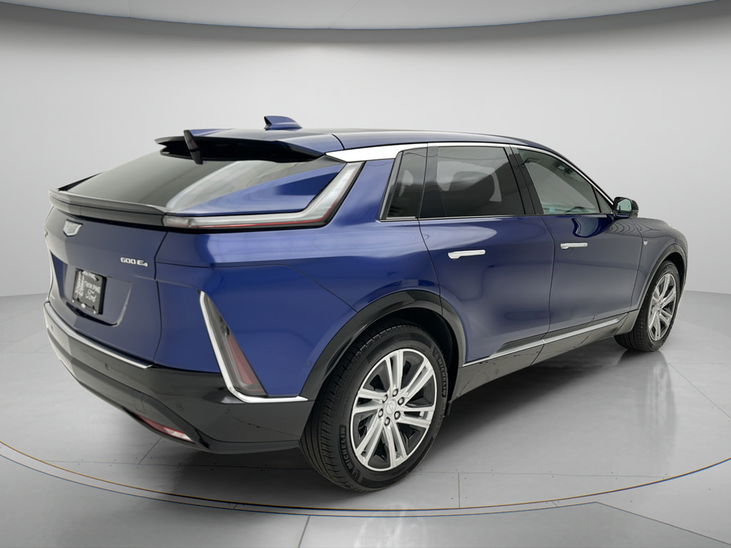 Used 2024 Cadillac Lyriq Tech w/ Driver Assist Package AWD/4WD image 5