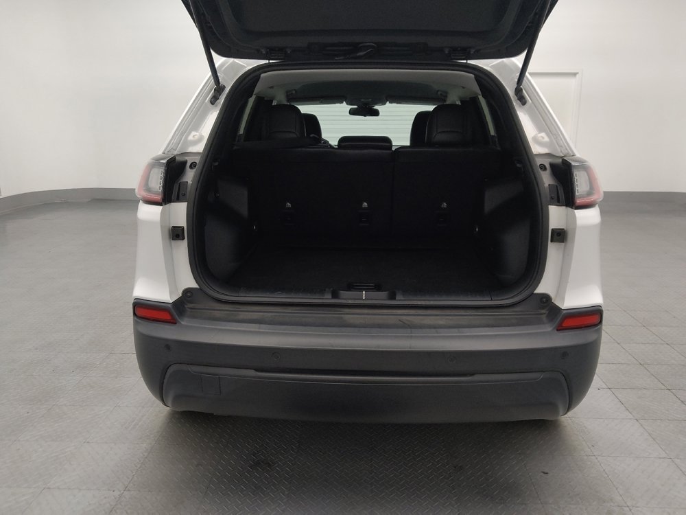 Used 2020 Jeep Cherokee Latitude Plus image 29