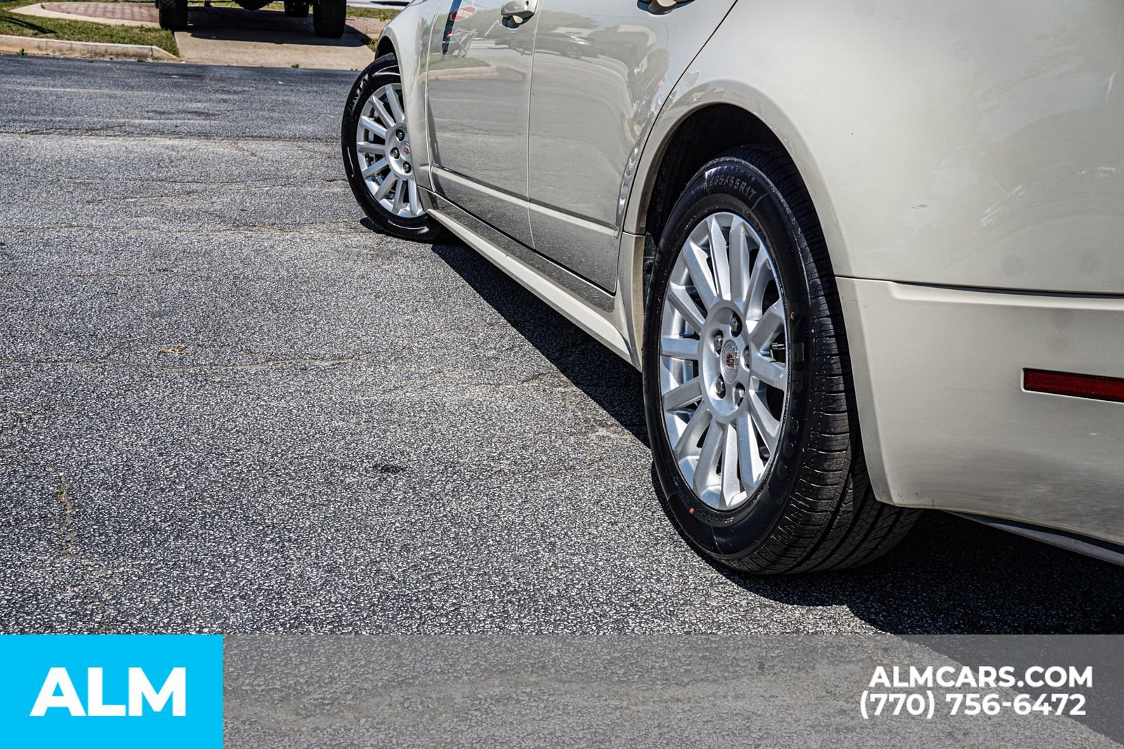 Used 2011 Cadillac CTS Luxury RWD image 14