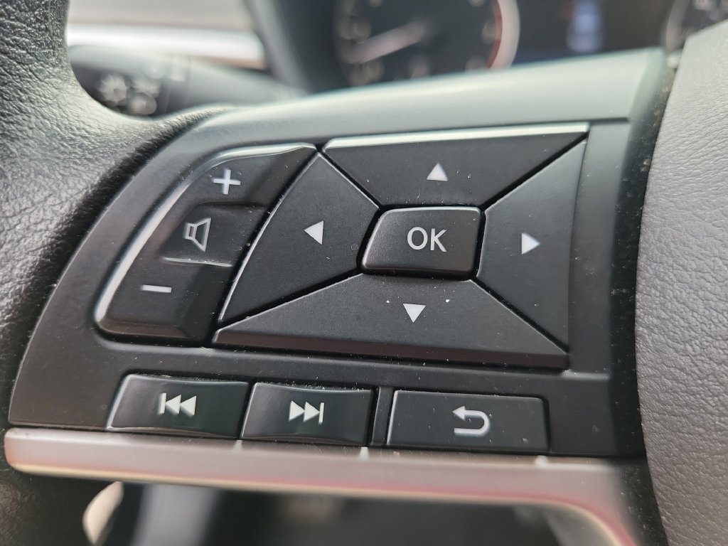 Used 2025 Nissan Altima 2.5 SV FWD image 33
