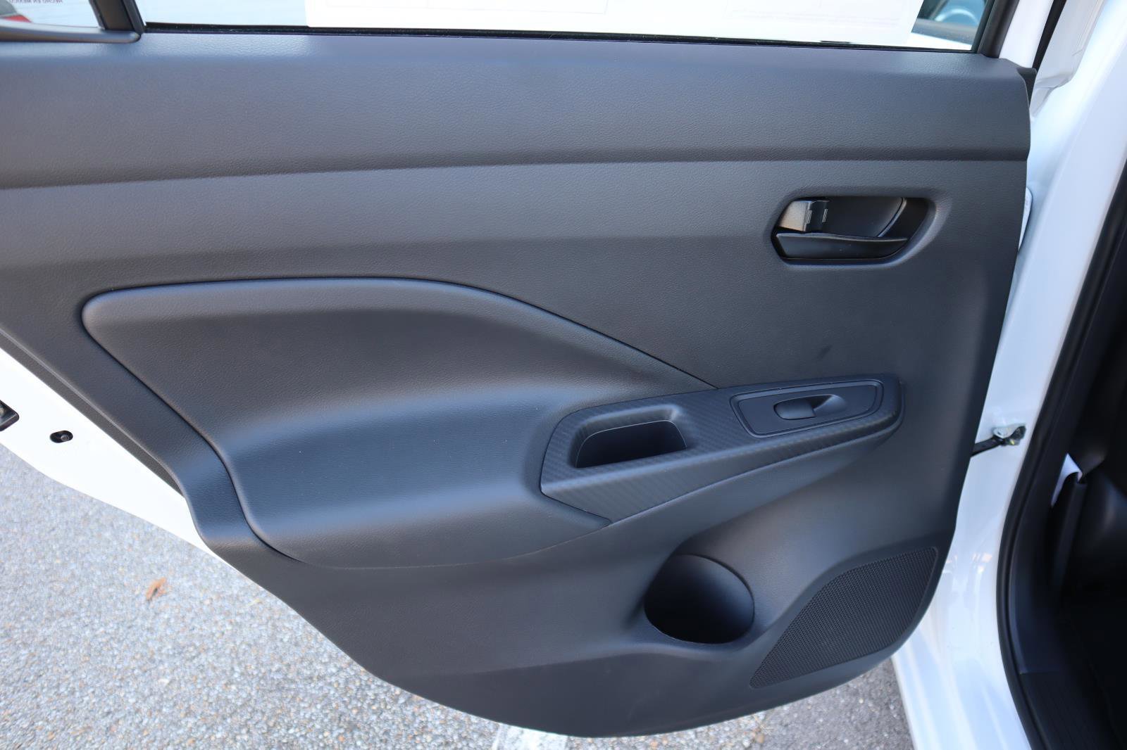 Used 2025 Nissan Versa S w/ Trunk Package image 32