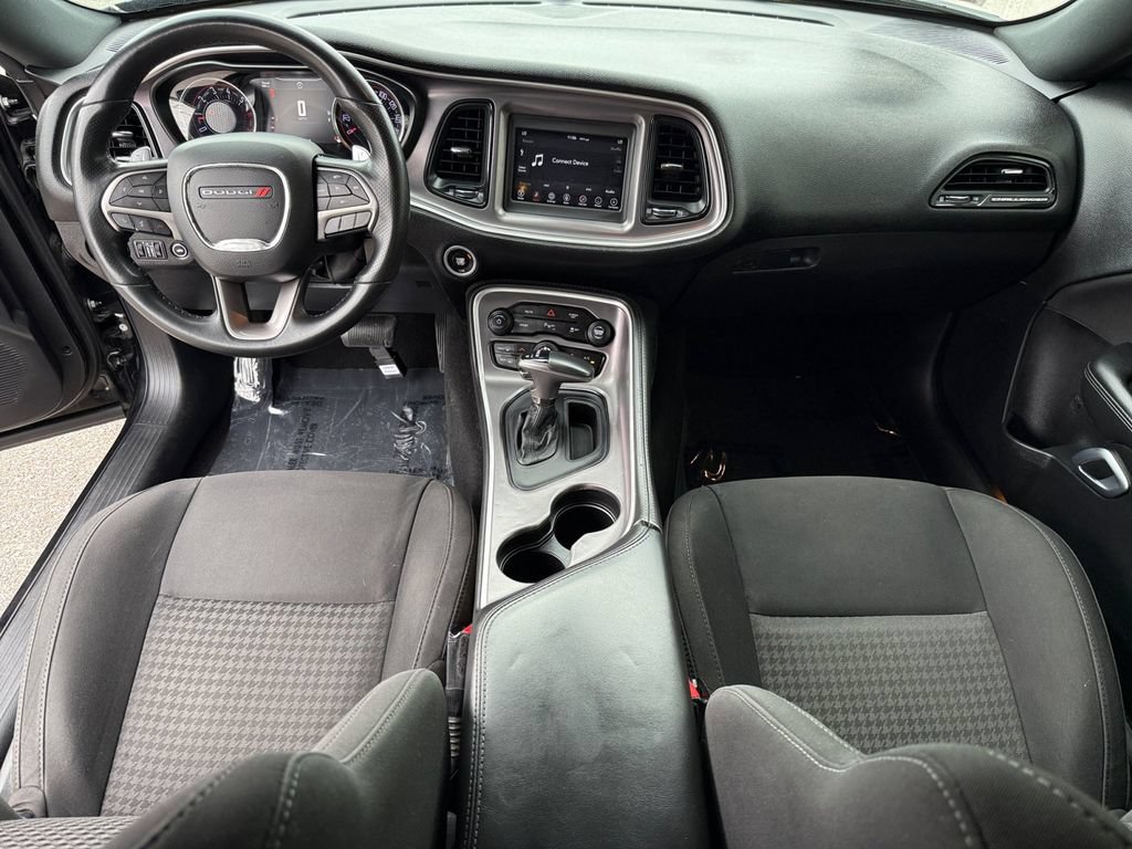 Used 2019 Dodge Challenger R/T RWD image 12