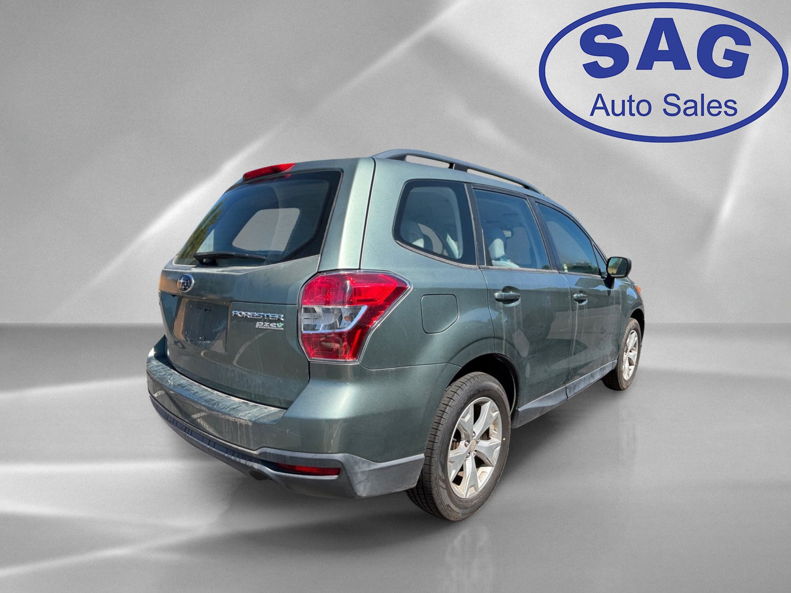 Used 2016 Subaru Forester 2.5i w/ Popular Package #2 AWD/4WD image 3