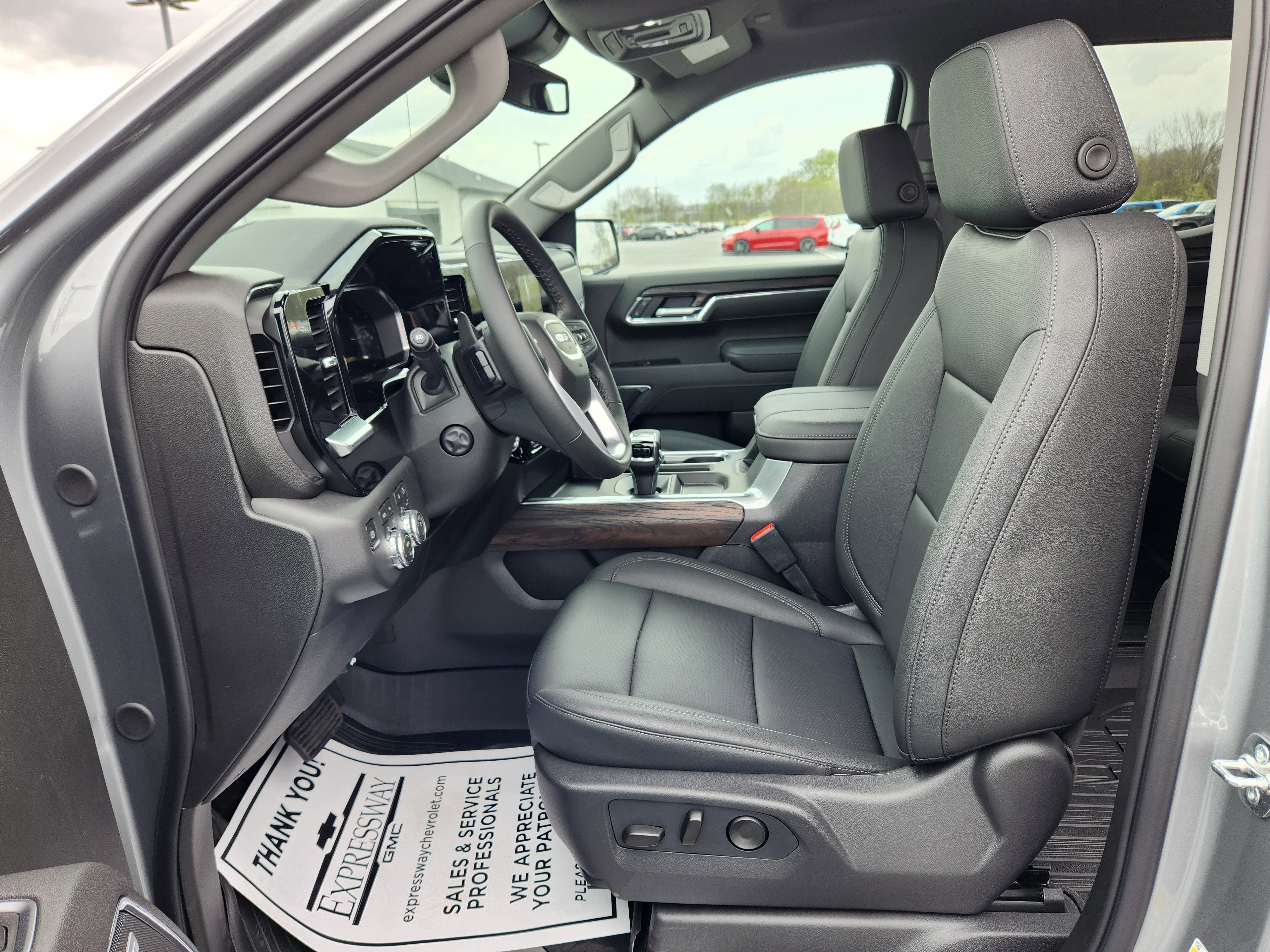 New 2026 GMC Sierra 1500 SLT w/ SLT Premium Plus Package image 9