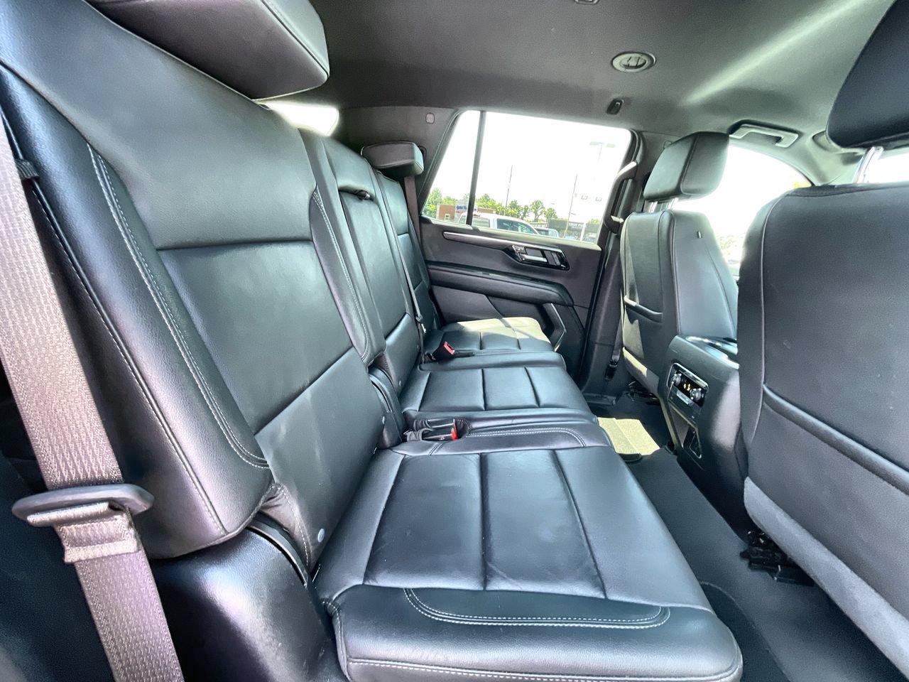 Used 2025 Chevrolet Tahoe LT RWD image 26