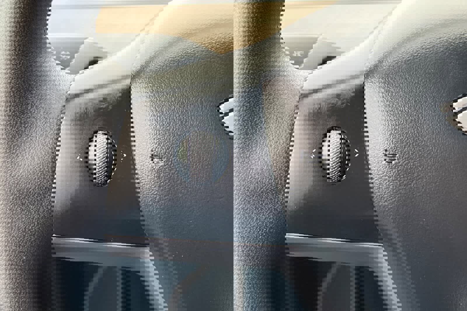 Used 2023 Tesla Model Y Performance image 31