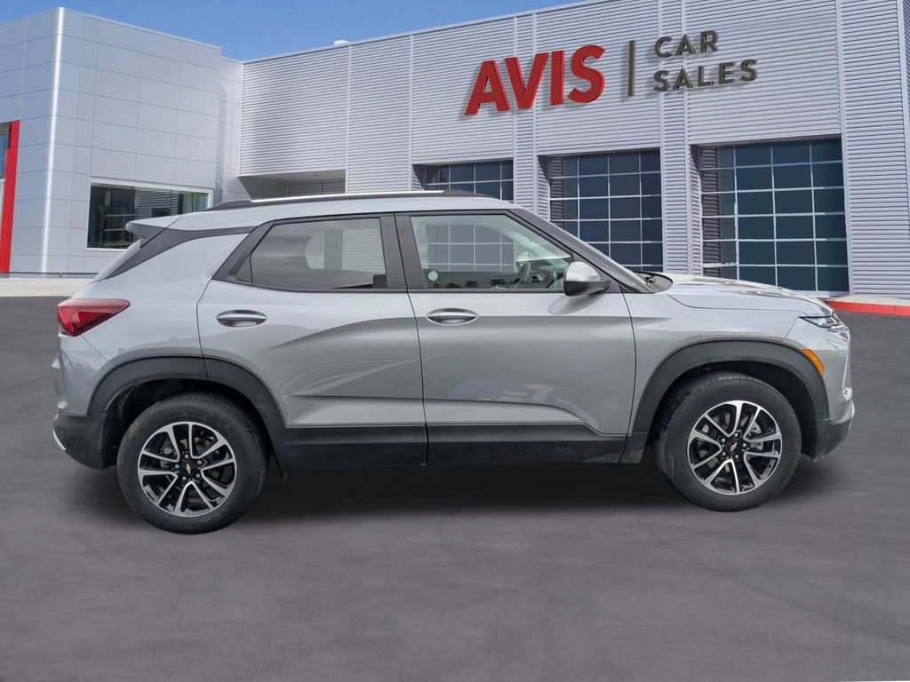 Used 2025 Chevrolet TrailBlazer LT image 7