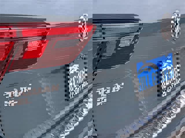 Used 2019 Volkswagen Tiguan SEL Premium image 13