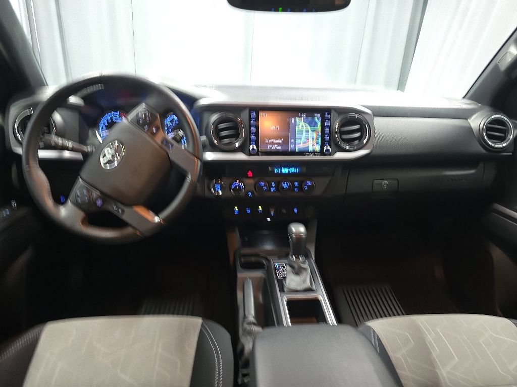 Used 2023 Toyota Tacoma TRD Off-Road w/ Technology Package AWD/4WD image 14