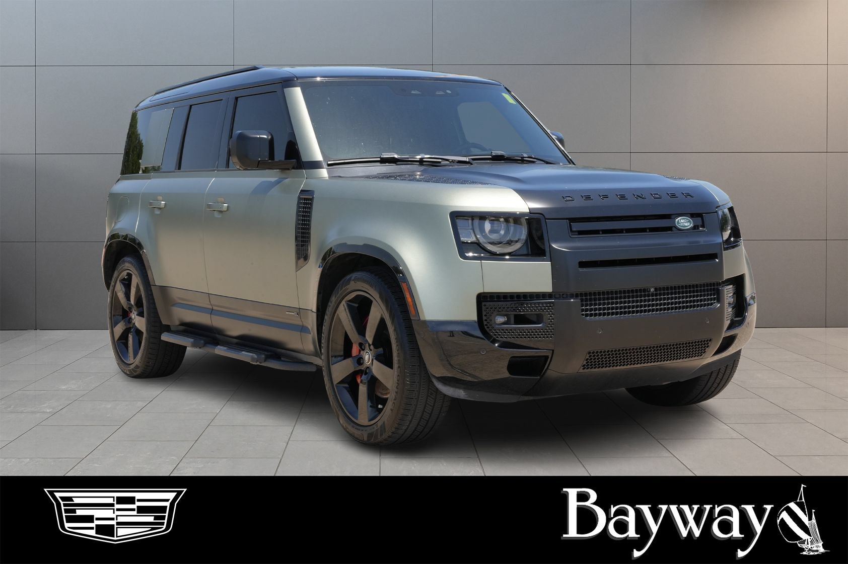 Used 2025 Land Rover Defender 110 X AWD/4WD image 4