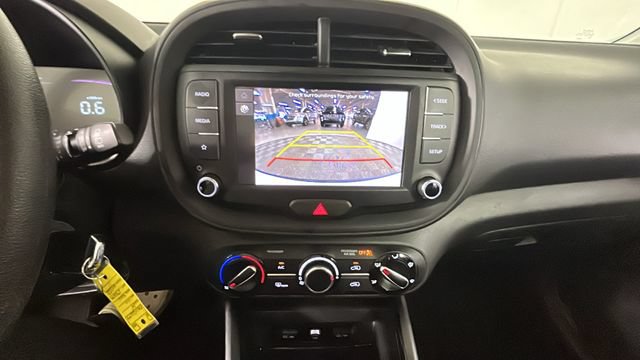 Used 2024 Kia Soul LX FWD image 23