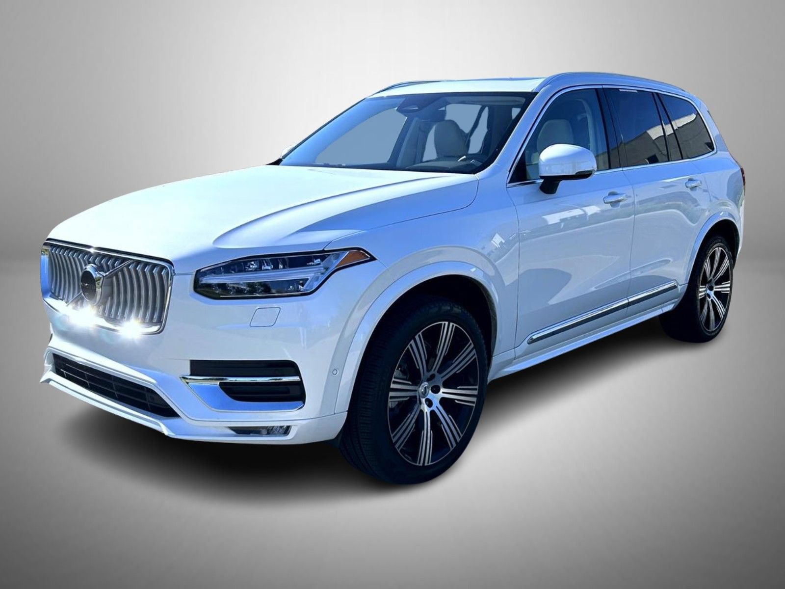 Used 2025 Volvo XC90 B6 Plus w/ Protection Package