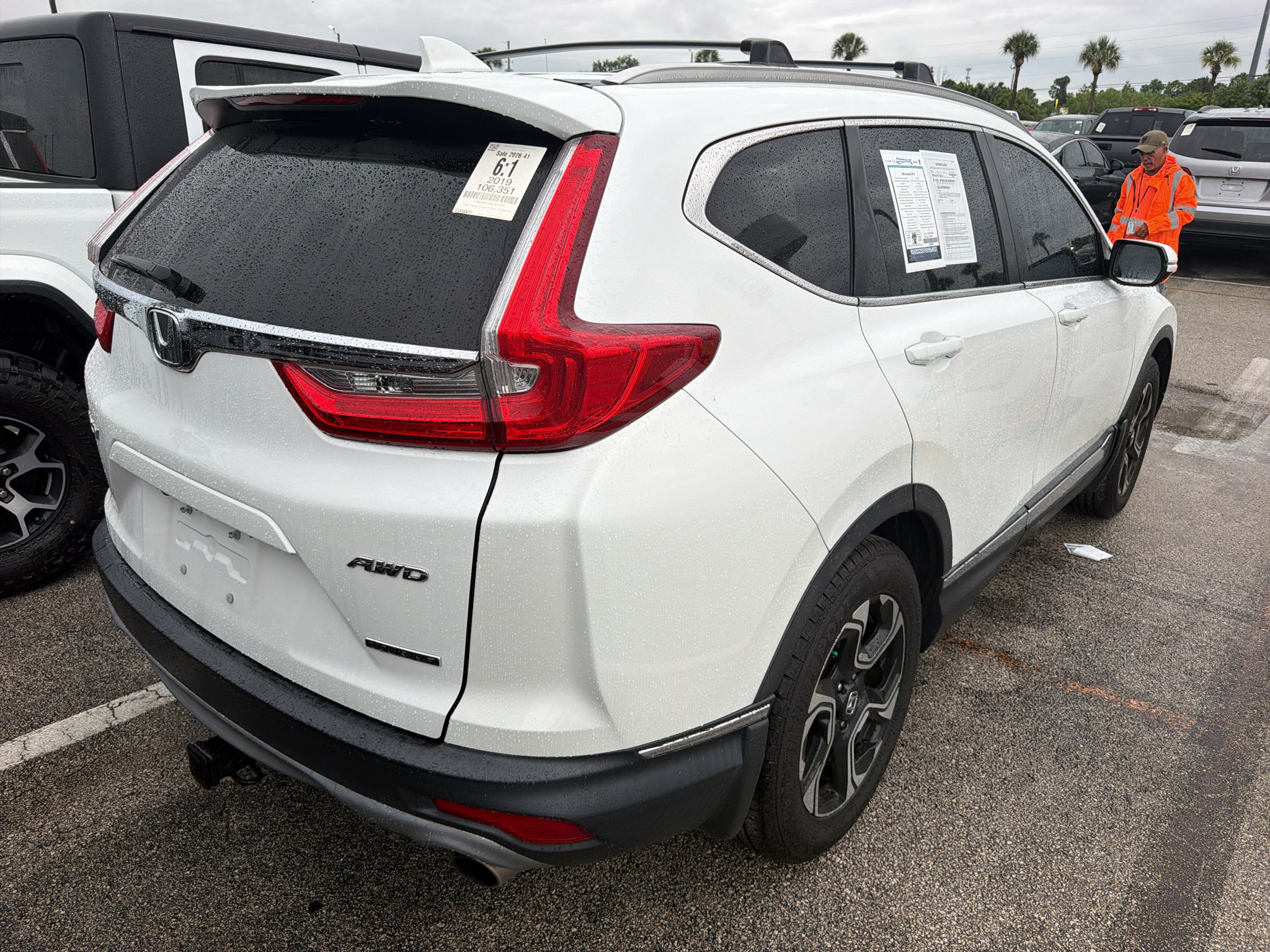 Used 2019 Honda CR-V Touring image 3