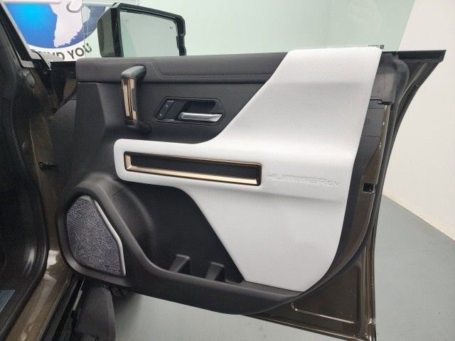 New 2025 GMC Hummer EV 2X image 35