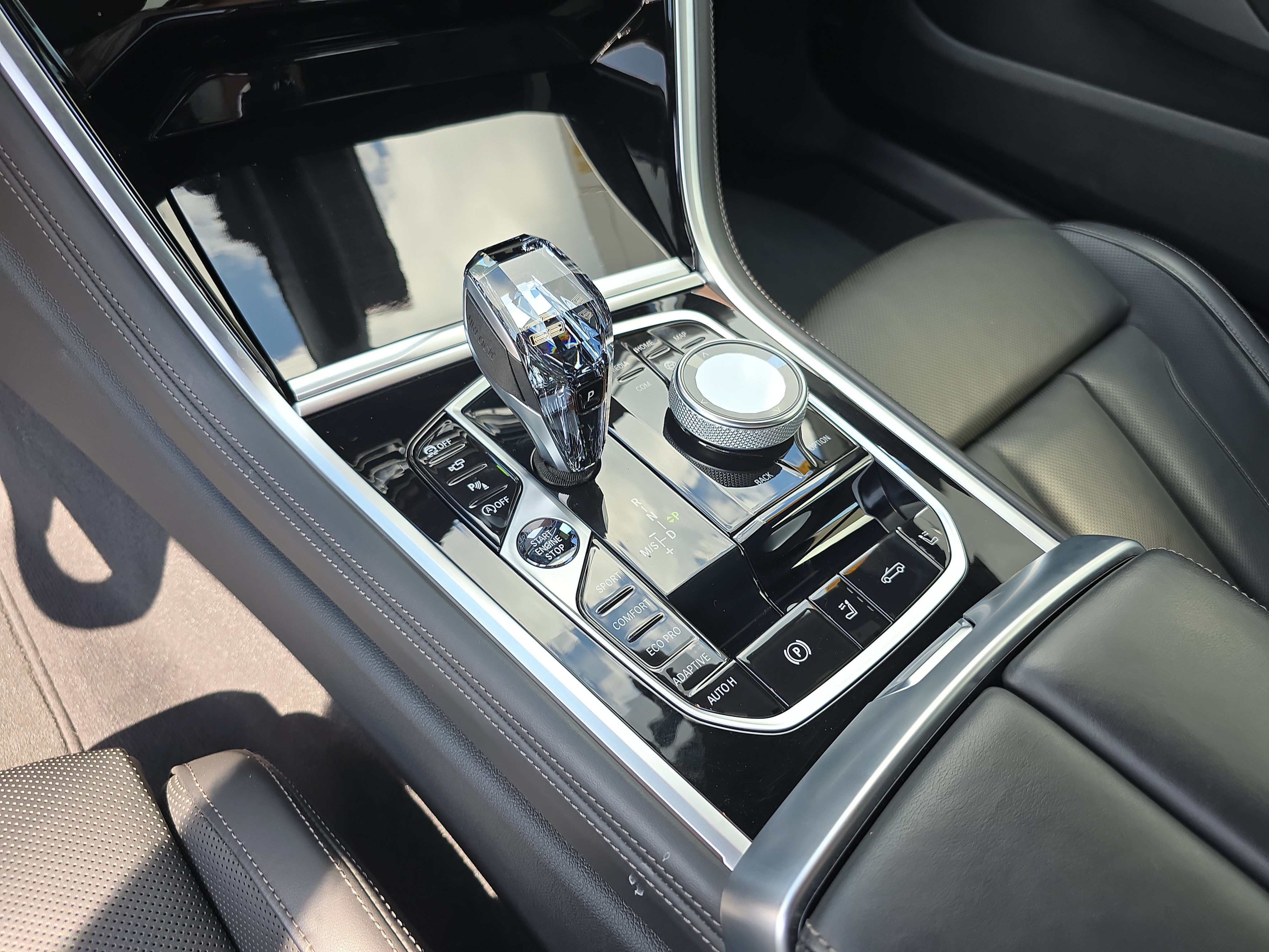 Used 2024 BMW M850i xDrive Convertible w/ M Carbon Exterior Package AWD/4WD image 24