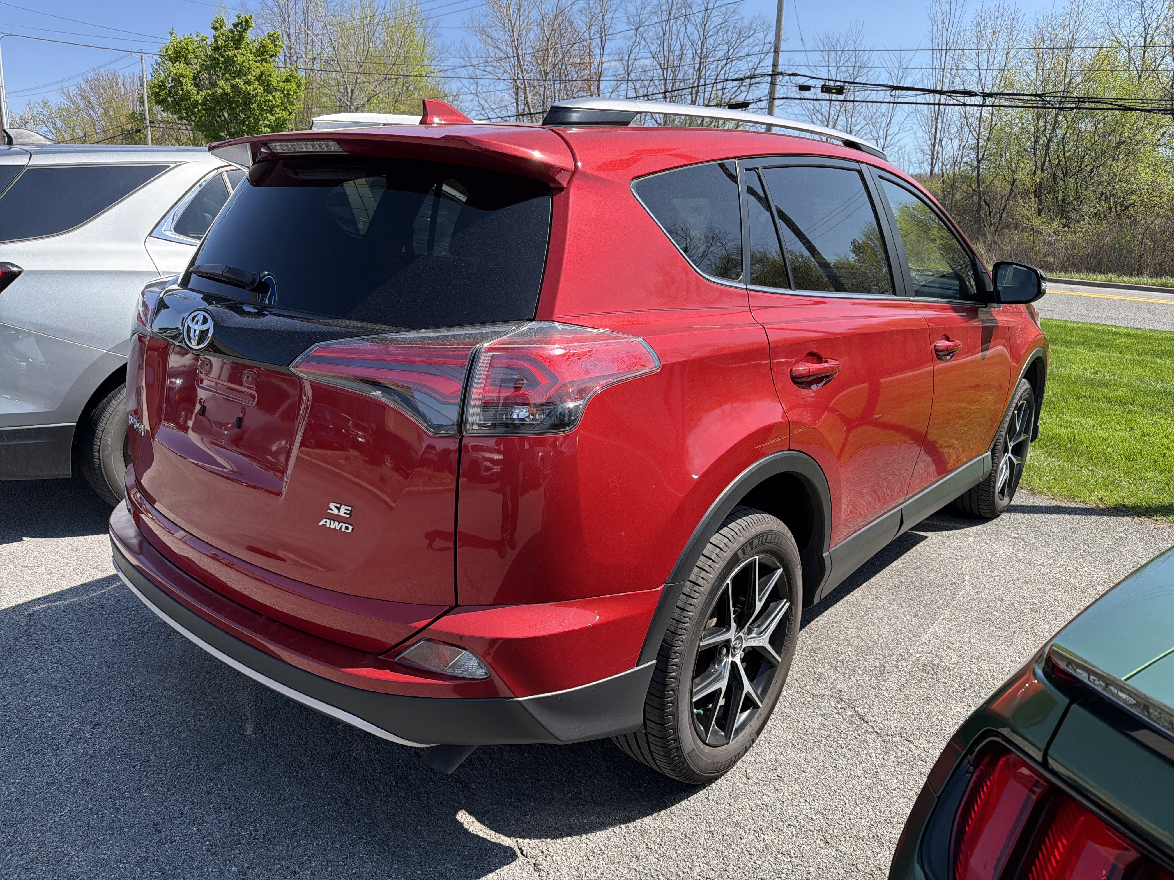 Used 2017 Toyota RAV4 SE AWD/4WD image 6