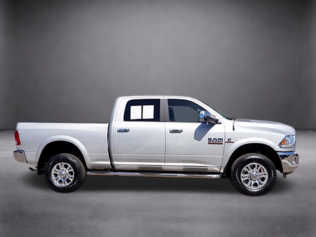Used 2017 RAM 2500 Laramie AWD/4WD image 3