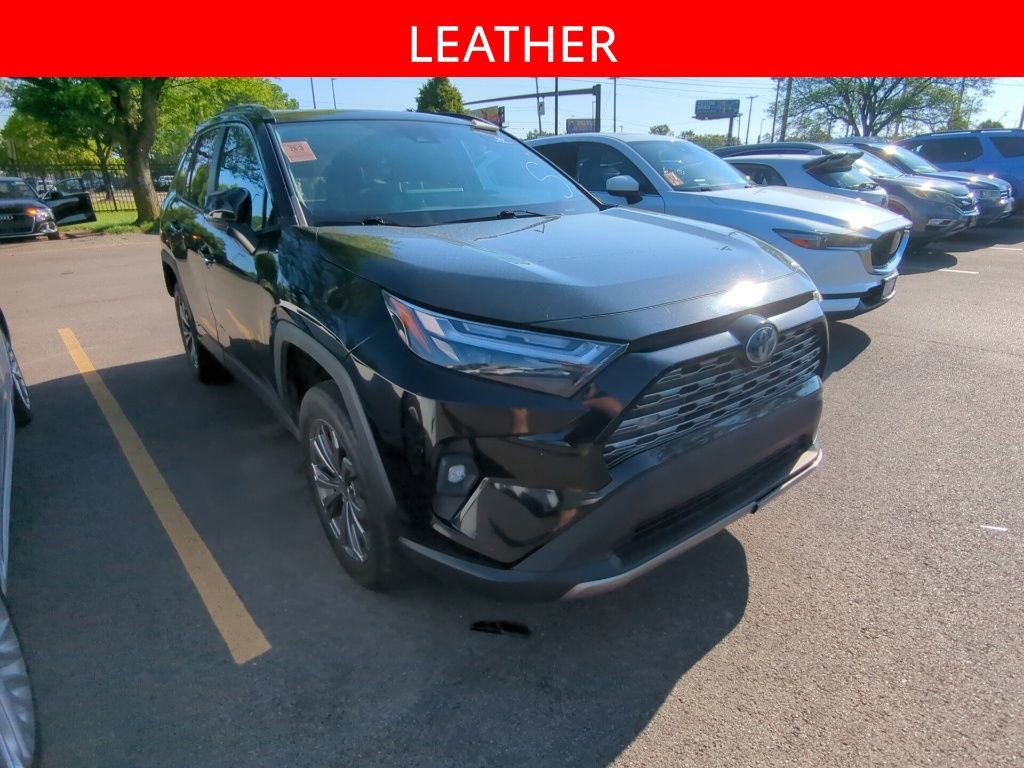 Used 2023 Toyota RAV4 Limited AWD/4WD image 3