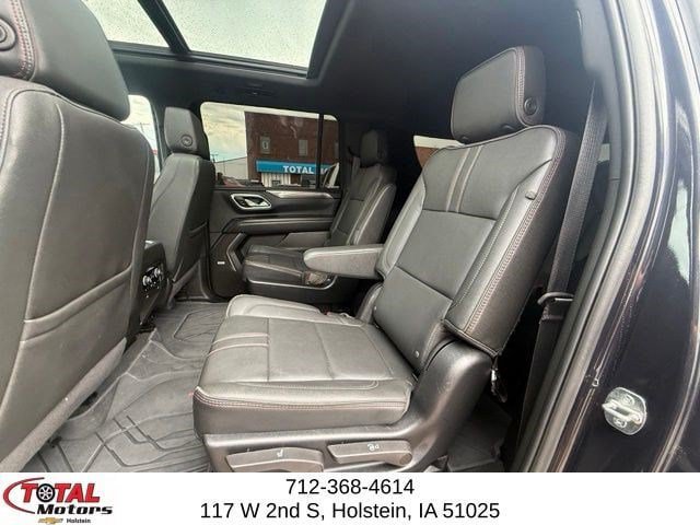Certified 2024 Chevrolet Suburban RST w/ Luxury Package AWD/4WD image 12
