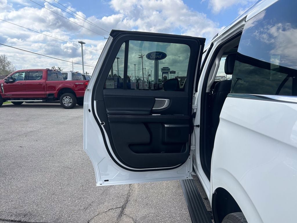 Certified 2025 Ford Expedition Max Platinum AWD/4WD image 16