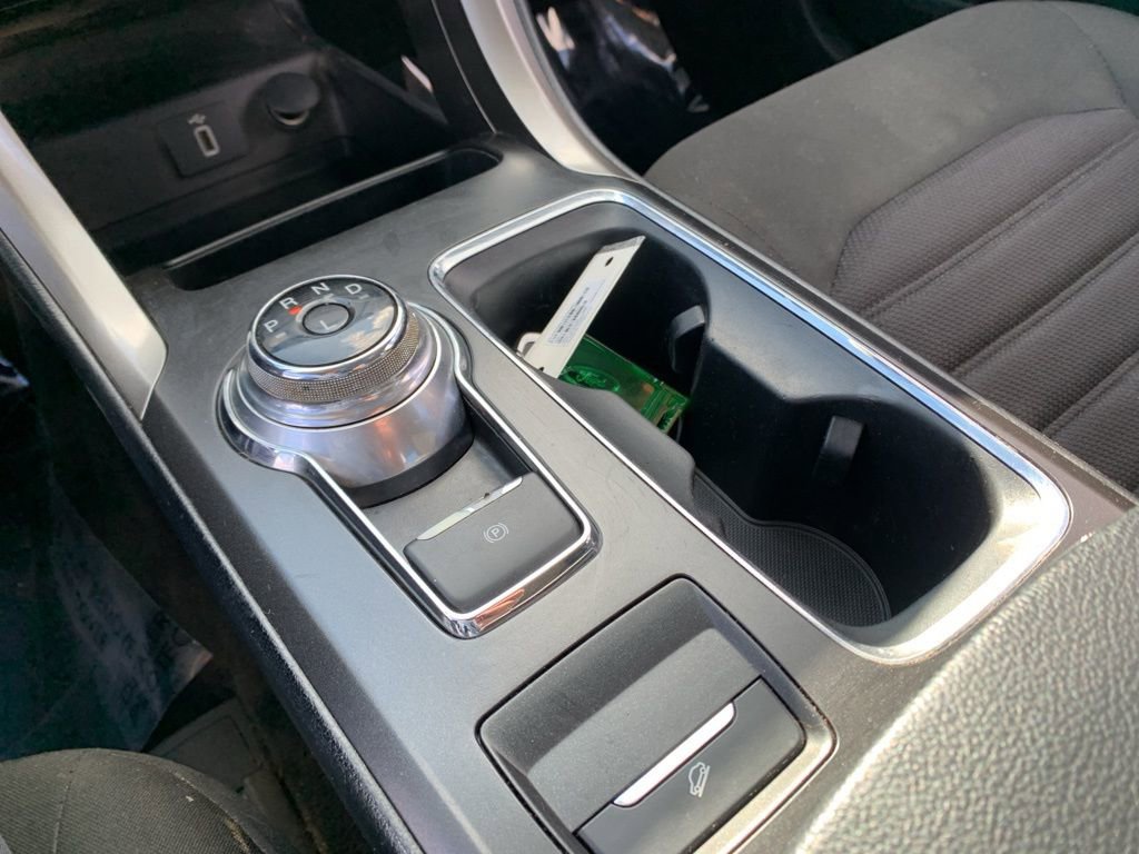 Used 2018 Ford Fusion SE w/ Fusion SE Technology Package image 27