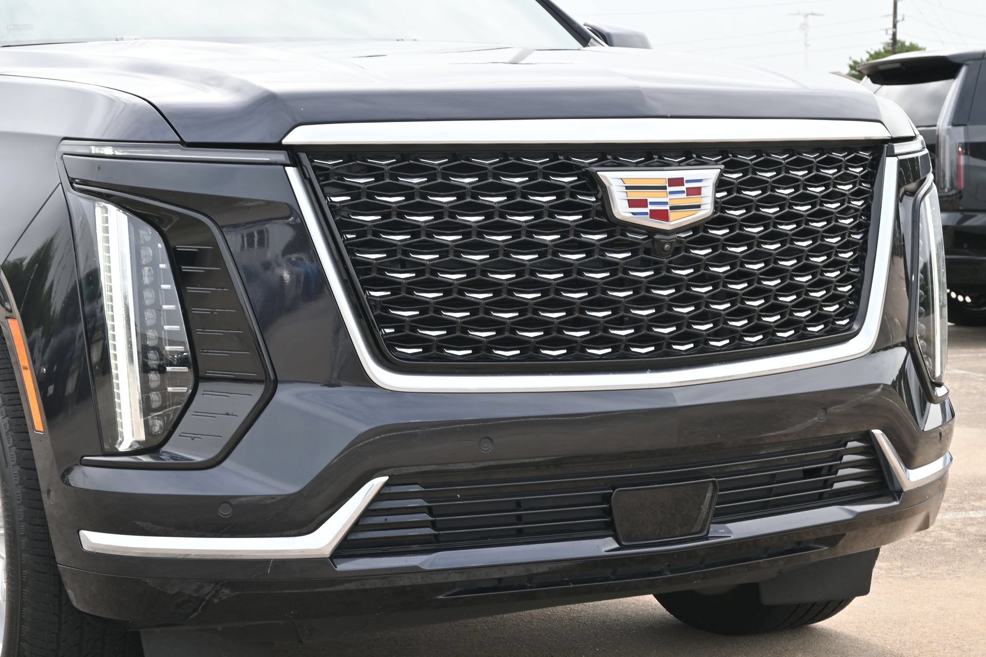 Certified 2025 Cadillac Escalade Premium Luxury AWD/4WD image 29
