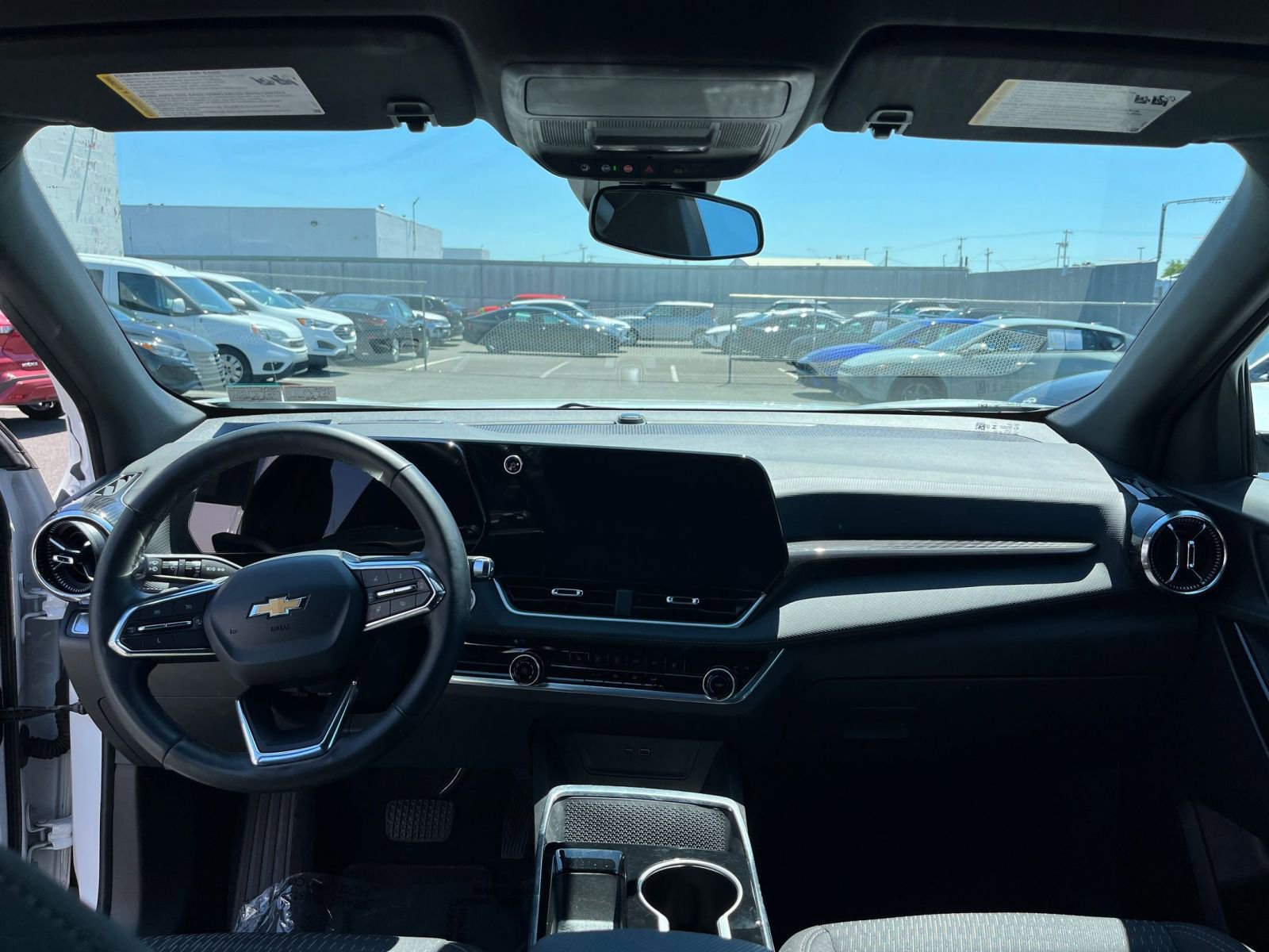 Used 2025 Chevrolet Equinox LT FWD image 33