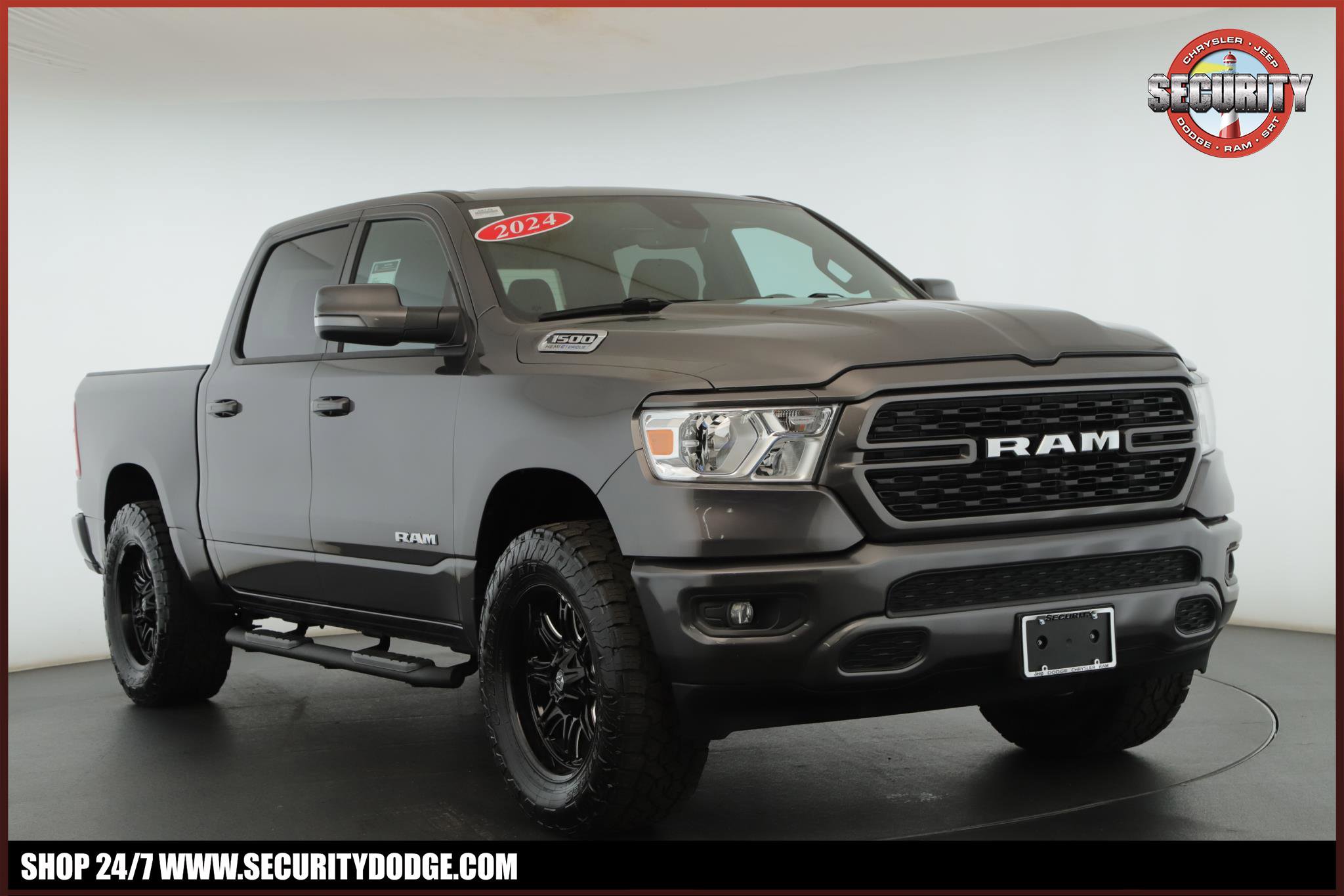 Used 2024 RAM 1500 Big Horn AWD/4WD image 1