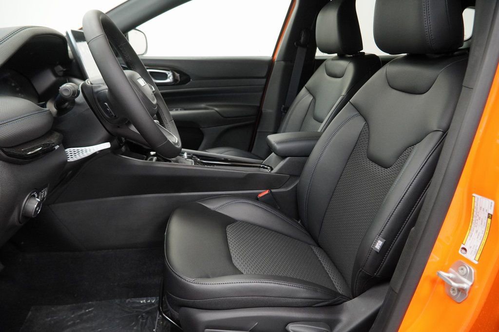 New 2026 Jeep Compass Latitude image 17