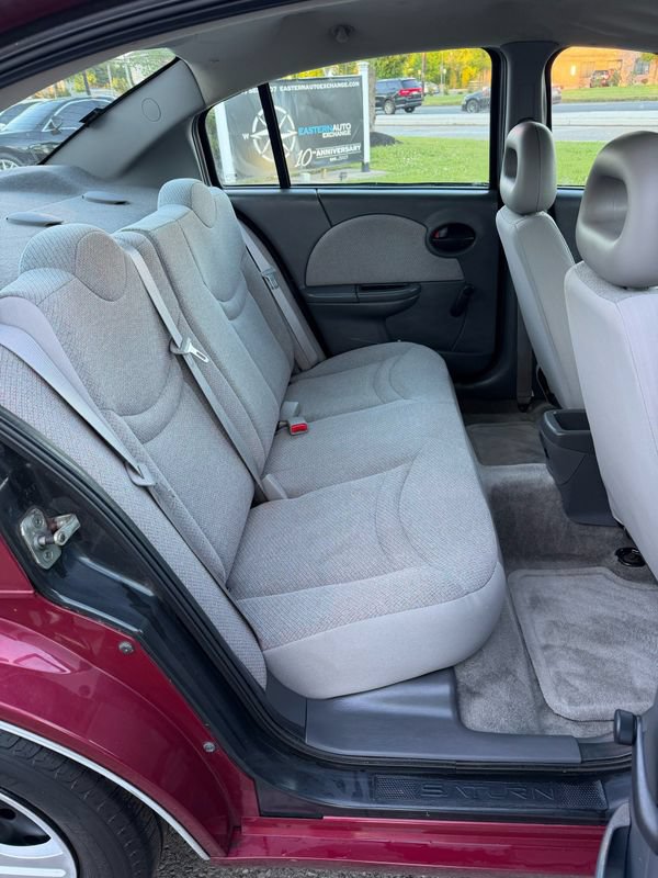Used 2005 Saturn ION Level 1 FWD image 10