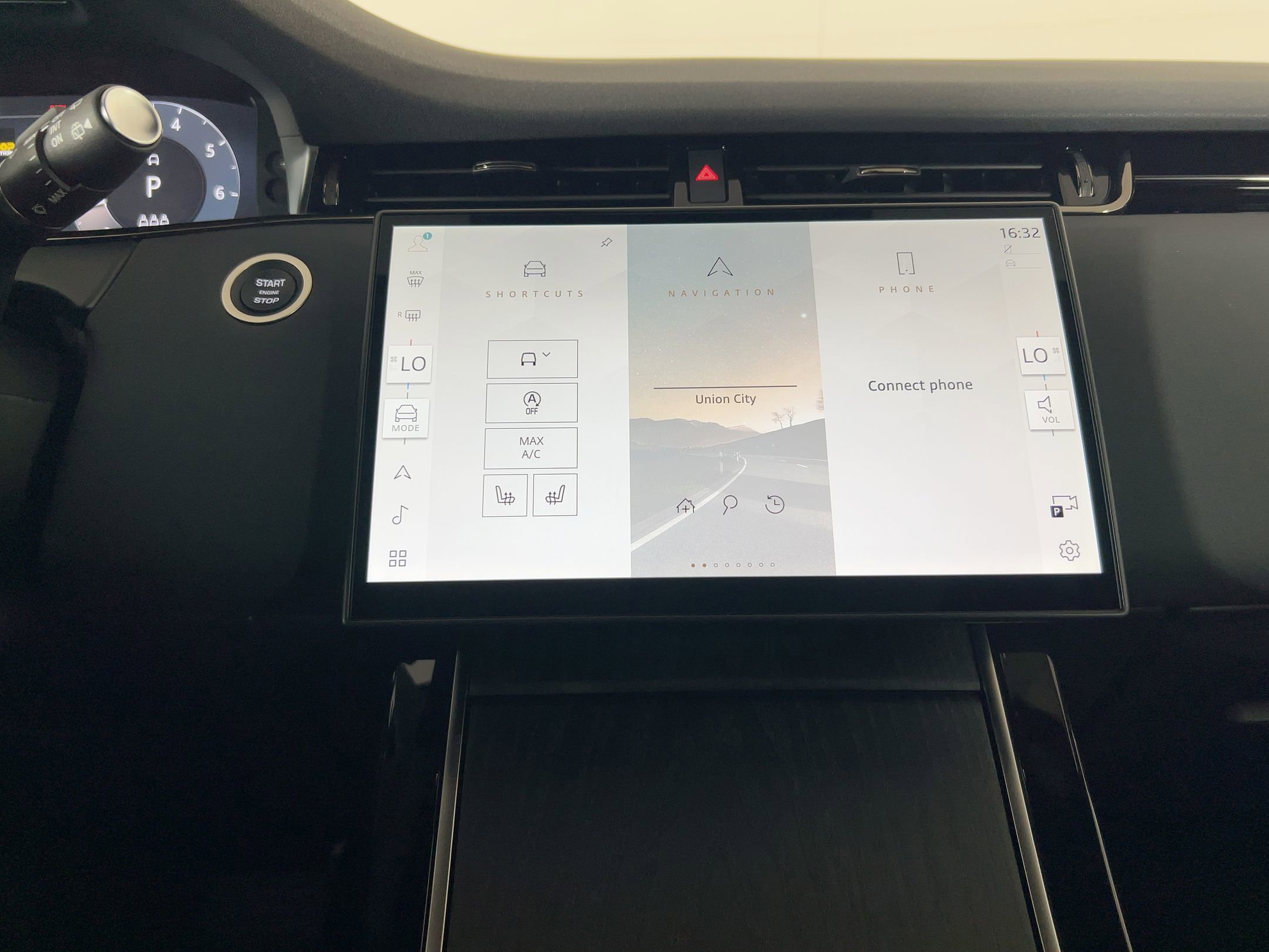 New 2026 Land Rover Range Rover Evoque S image 25