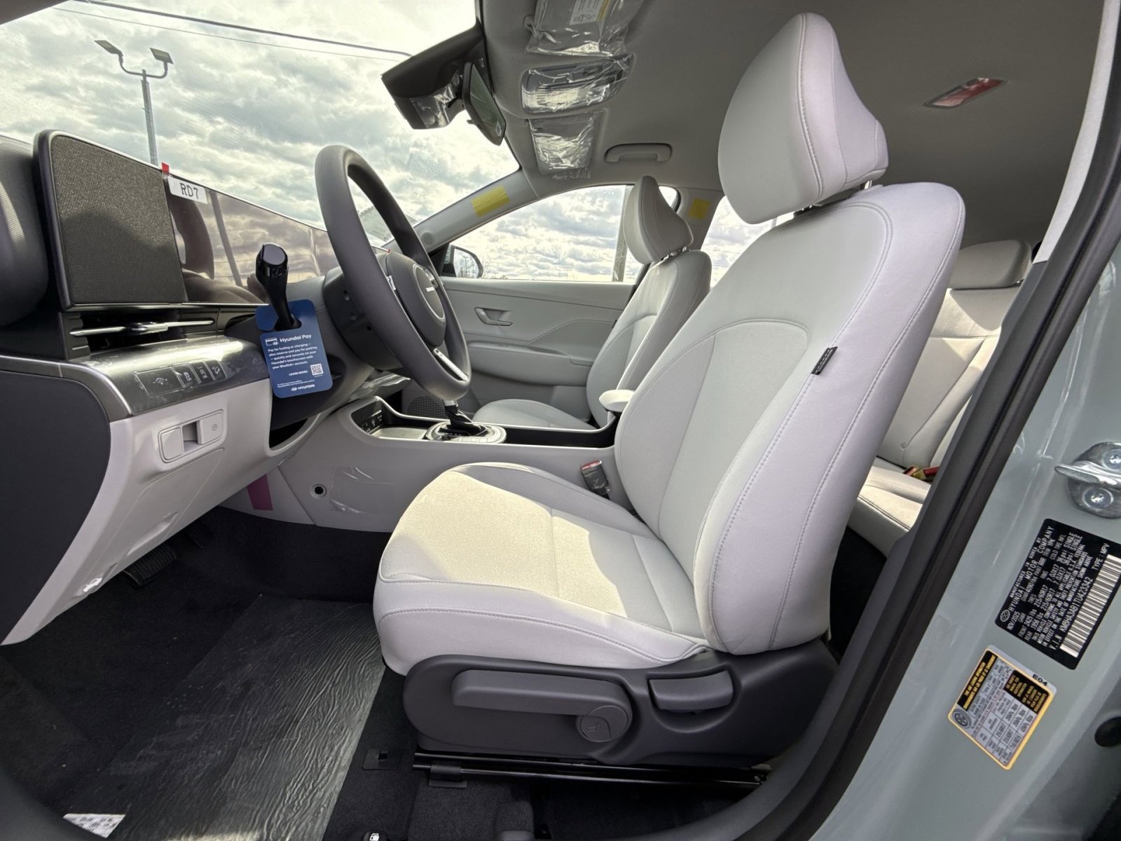 New 2026 Hyundai Kona SE image 13