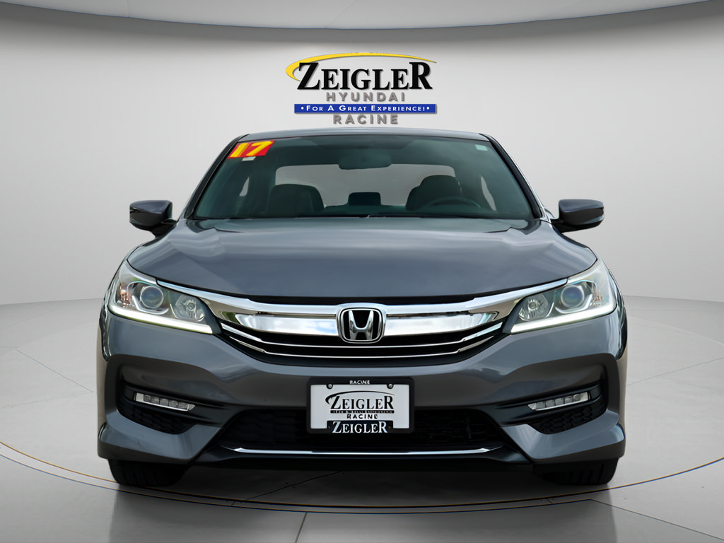 Used 2017 Honda Accord Sport image 2